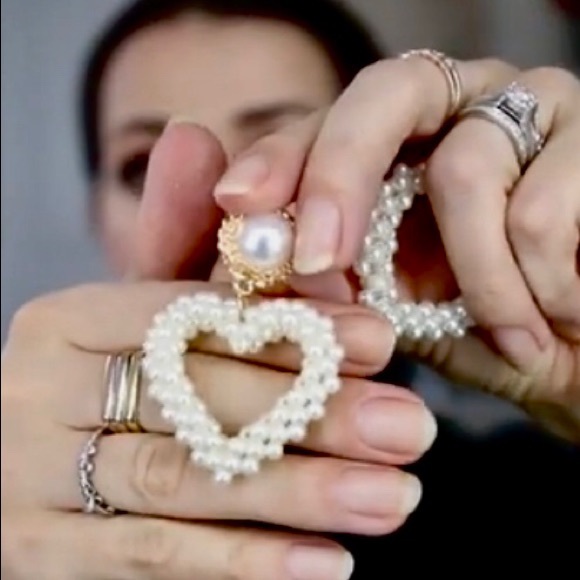 Pearl Heart Drop Earring statement drop earrings - Picture 2 of 9